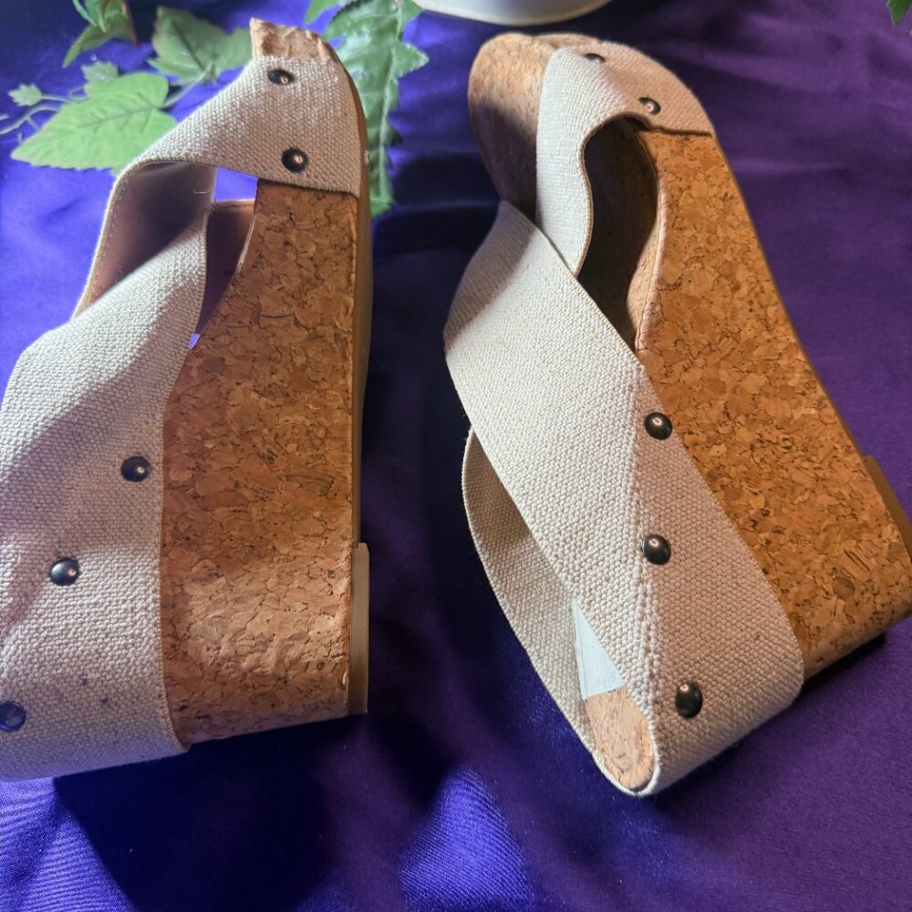 NEW๐Michael Comfy Platform Criss Cross X Straps Wedge Slip-On Sandals - Picture 5 of 12